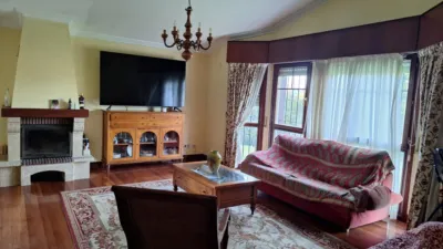 Semi-detached chalet in Barrio de Mendiondo photo 4