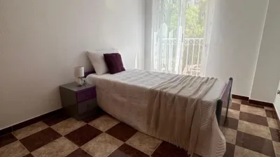 Casa adosada en alquiler en Carrer de Hilarión Eslava, cerca de Carrer Conrado del Campo, Sector V-El Canal (Distrito Núcleo Urbano. Elx - Elche) de 950 €<span>/mes</span>