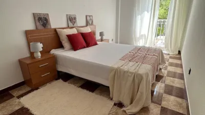 Casa adosada en alquiler en Carrer de Hilarión Eslava, cerca de Carrer Conrado del Campo, Sector V-El Canal (Distrito Núcleo Urbano. Elx - Elche) de 950 €<span>/mes</span>