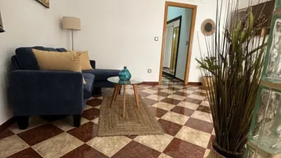 Casa adosada en alquiler en Carrer de Hilarión Eslava, cerca de Carrer Conrado del Campo, Sector V-El Canal (Distrito Núcleo Urbano. Elx - Elche) de 950 €<span>/mes</span>