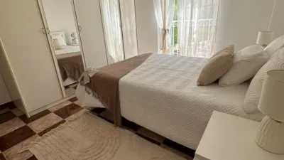 Casa adosada en alquiler en Carrer de Hilarión Eslava, cerca de Carrer Conrado del Campo, Sector V-El Canal (Distrito Núcleo Urbano. Elx - Elche) de 950 €<span>/mes</span>