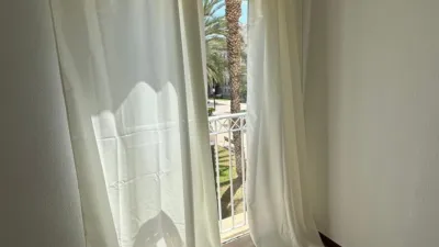 Casa adosada en alquiler en Carrer de Hilarión Eslava, cerca de Carrer Conrado del Campo, Sector V-El Canal (Distrito Núcleo Urbano. Elx - Elche) de 950 €<span>/mes</span>