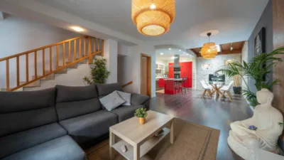 Semi-detached chalet on Calle Morera photo 7