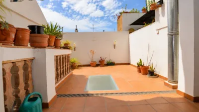 House on Carrer de l'Hospital photo 7
