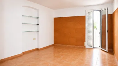 House on Carrer de l'Hospital photo 13