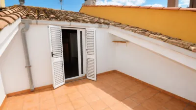 House on Carrer de l'Hospital photo 31