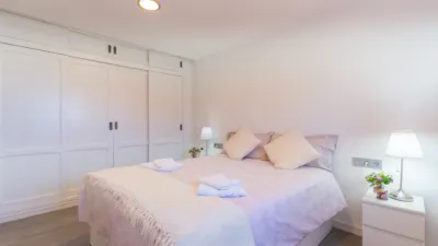 Flat on Calle Calderón de La Barca photo 25