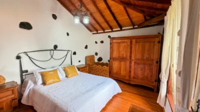 House on Calle Real, 20 photo 64