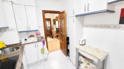 Apartment on Calle de Vargas photo 11