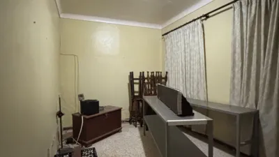 Casa en venta en Calle de las Águilas, Fuentes de Andalucía de 60.000 €
