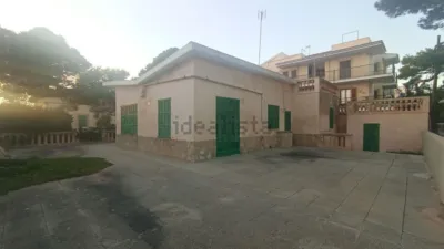 Chalet unifamiliar en venta en Avinguda d'en Joan Amer, cerca de Avinguda dels Pins, Porto Cristo (Manacor) de 800.000 €