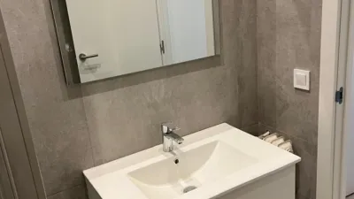 Piso en alquiler en Calle de Rafael Herrera - Imagen 2