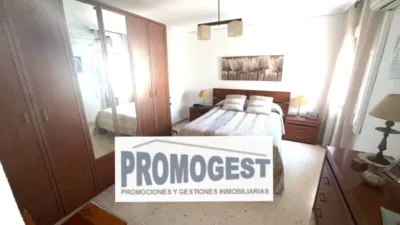 Apartment on Avenida de Kansas City, 1 photo 8