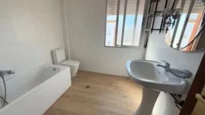 Apartment on Manuel Casana Street photo 3