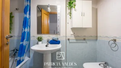 Apartment on Calle de la Princesa Sofía photo 12