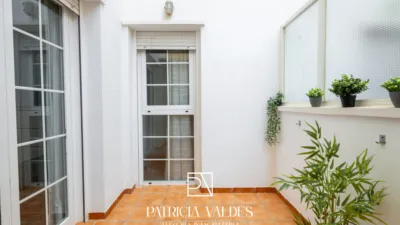 Apartment on Calle de la Princesa Sofía photo 19