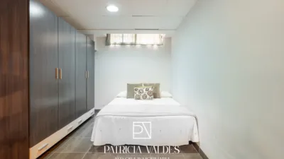 Apartment on Calle de la Princesa Sofía photo 17