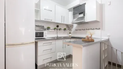 Apartment on Calle de la Princesa Sofía photo 5