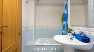 Apartment on Calle de la Princesa Sofía photo 13