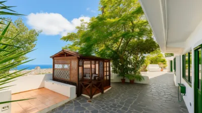 Casa en venta en Calle Adalberto Benítez Togores, Salamanca-Uruguay-Las Mimosas (Distrito Centro-Ifara. Santa Cruz de Tenerife Capital) de 1.480.000 €