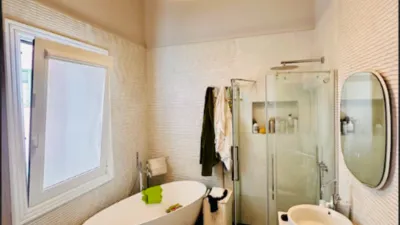 Casa en venta en Avenida Veinticinco de Julio, cerca de Calle del Amor, Salamanca-Uruguay-Las Mimosas (Distrito Centro-Ifara. Santa Cruz de Tenerife Capital) de 1.200.000 €