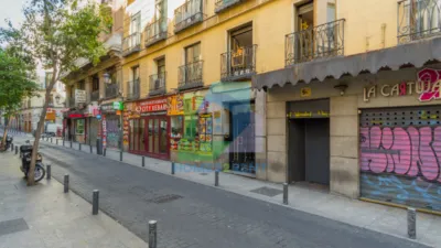 Piso en alquiler en Calle de la Cruz, 10 - Imagen 2