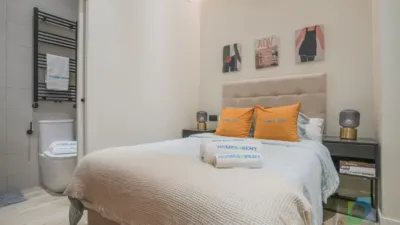 Piso en alquiler en Calle de Montesa - Imagen 2