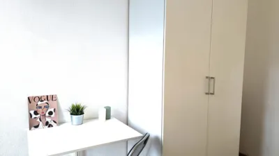 Habitación en alquiler en Calle de Montesa, Goya (Distrito Salamanca. Madrid Capital) de 650 €<span>/mes</span>