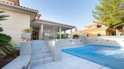 Chalet en venta en Calle de Sirius - Vista 5