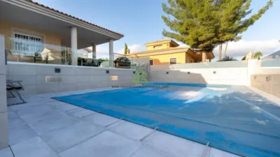 Chalet en venta en Calle de Sirius - Más