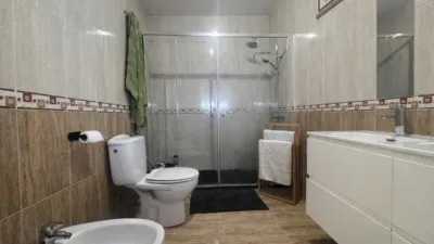 Casa adosada en venta en Calle de José Marcelo Delgado 'Pepe', Alcalá del Río de 179.990 €