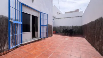 Casa adosada en venta en Calle de José Marcelo Delgado 'Pepe', Alcalá del Río de 179.990 €