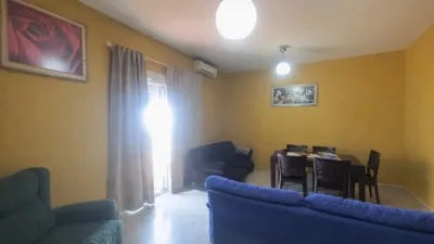 Casa adosada en venta en Calle de José Marcelo Delgado 'Pepe', Alcalá del Río de 179.990 €