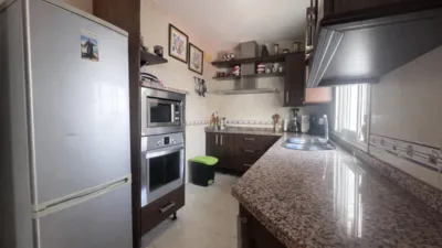 Casa adosada en venta en Calle de José Marcelo Delgado 'Pepe', Alcalá del Río de 179.990 €