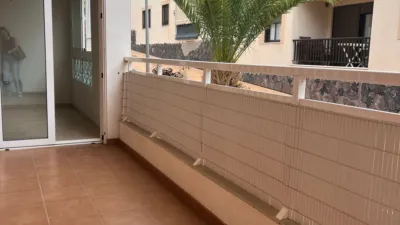 Piso en venta en Paseo C. Envolvente, Número 38, Guargacho-Guaza-Cho (Arona) de 249.000 €