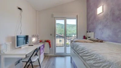 Semi-detached house on Beistin Street, No. 914 photo 37