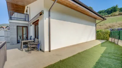 Semi-detached house on Beistin Street, No. 914 photo 2