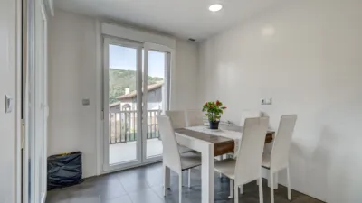 Semi-detached house on Beistin Street, No. 914 photo 12