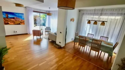 Chalet adosado en alquiler en Avenida de los Pesqueros, Santa Úrsula de 1.500 €<span>/mes</span>