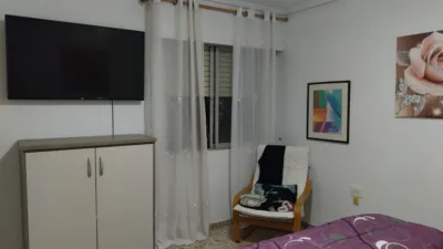 Apartment at Carrer de la Gran Via de les Germanies, 64 photo 11