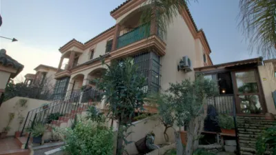 Chalet adosado en venta en Calle de Richard Wagner, Capellanía-Retamar (Alhaurín de la Torre) de 525.000 €