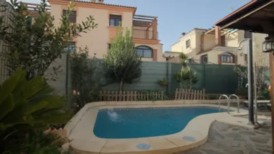 Chalet adosado en venta en Calle de Richard Wagner, Capellanía-Retamar (Alhaurín de la Torre) de 525.000 €