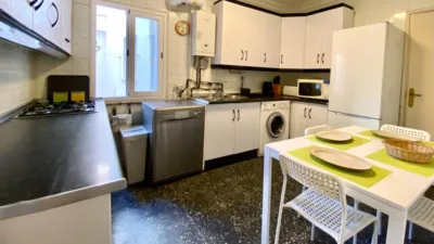 Habitación en alquiler en Calle de Bravo Murillo, cerca de Calle del Capitán Blanco Argibay, Valdeacederas (Distrito Tetuán. Madrid Capital) de 825 €<span>/mes</span>