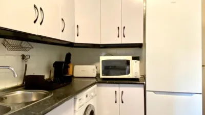 Habitación en alquiler en Calle de Bravo Murillo, cerca de Calle del Capitán Blanco Argibay, Valdeacederas (Distrito Tetuán. Madrid Capital) de 825 €<span>/mes</span>
