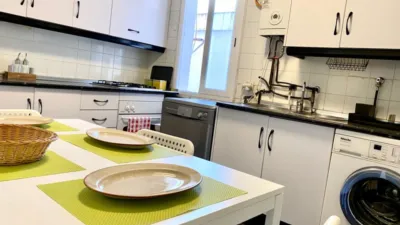 Habitación en alquiler en Calle de Bravo Murillo, cerca de Calle del Capitán Blanco Argibay, Valdeacederas (Distrito Tetuán. Madrid Capital) de 825 €<span>/mes</span>