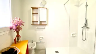 Habitación en alquiler en Calle de Bravo Murillo, cerca de Calle del Capitán Blanco Argibay, Valdeacederas (Distrito Tetuán. Madrid Capital) de 825 €<span>/mes</span>