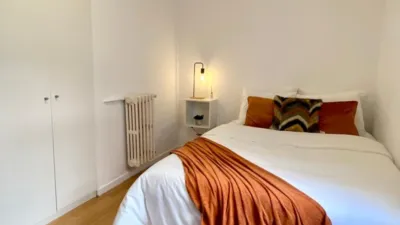 Habitación en alquiler en Calle de Bravo Murillo, cerca de Calle del Capitán Blanco Argibay, Valdeacederas (Distrito Tetuán. Madrid Capital) de 825 €<span>/mes</span>