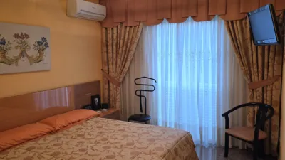 Flat for sale on Avinguda Periodista Rodolfo Salazar photo 7