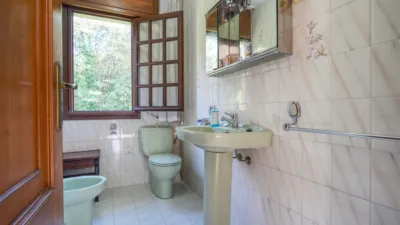 Casa en venta en Calle de San Ramón, 7, Cabo (Tremo, O). Municipio de Brión de 324.990 €
