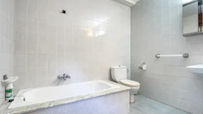 Casa en venta en Calle de San Ramón, 7, Cabo (Tremo, O). Municipio de Brión de 324.990 €